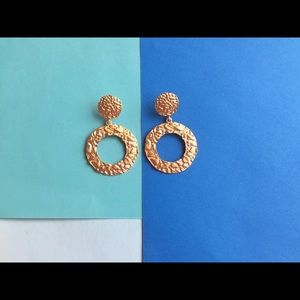 PRICE DROP! Boutique Gold earrings with silk pouch
